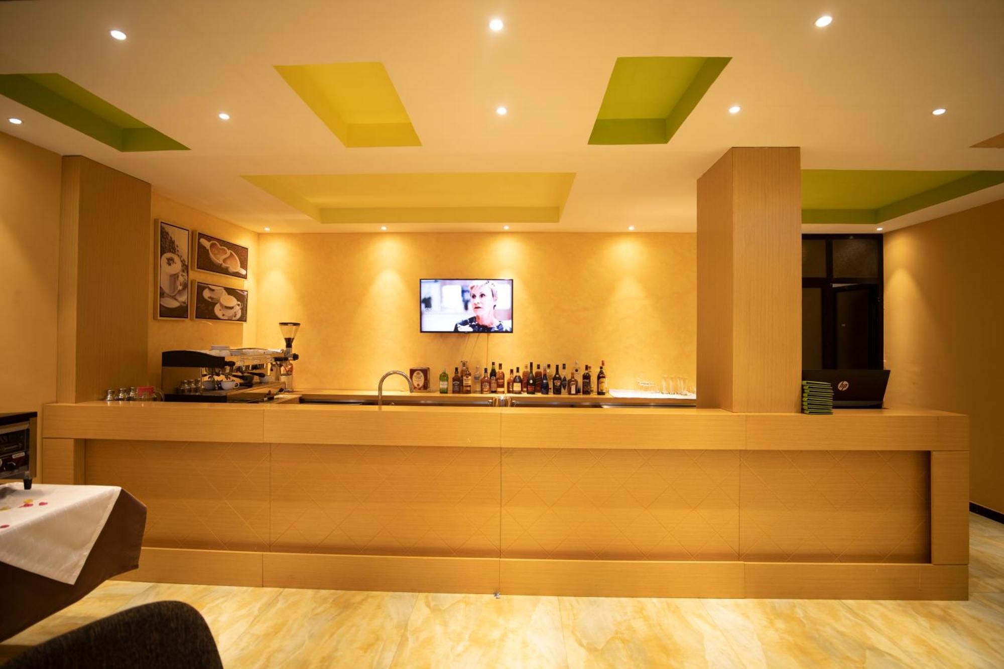 Vamos Addis Hotel Exterior foto